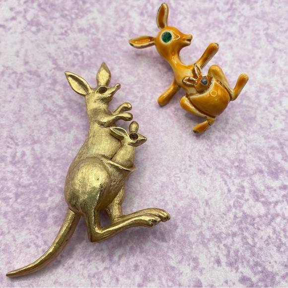 Kangaroo Brooch Pair AVON Vintage Goldtone - Picture 9 of 9